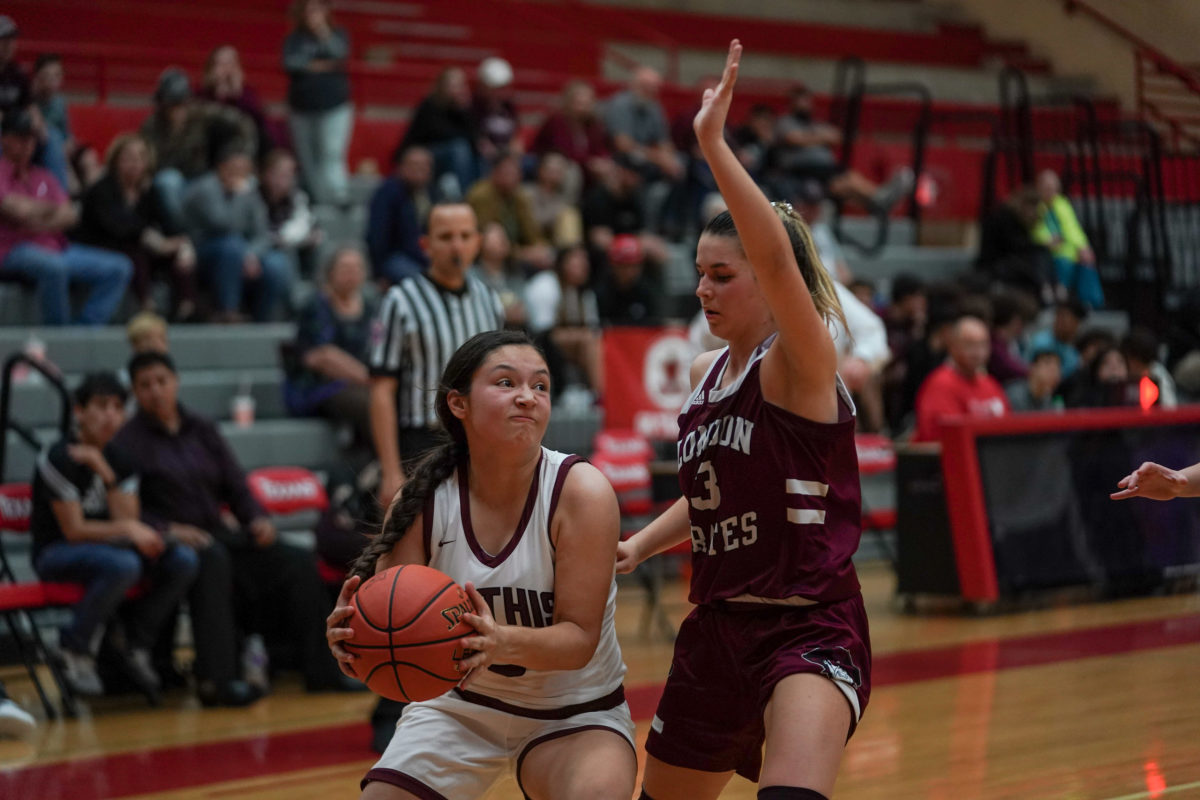 mathis-london-girls-basketball-playoffs00078
